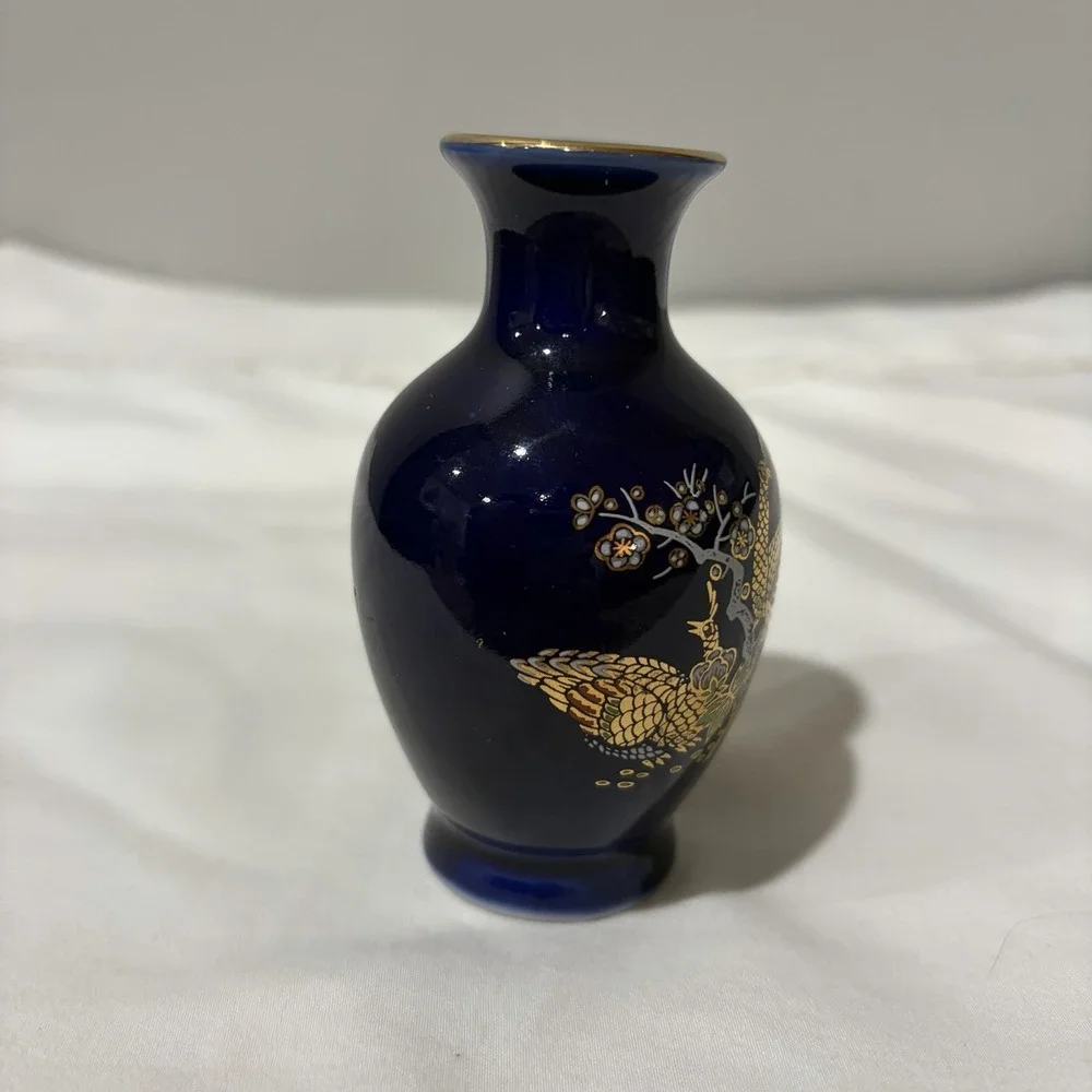 Small Vintage‎ Cobalt Blue Peacock Vase with Florals & Gold Accents 4